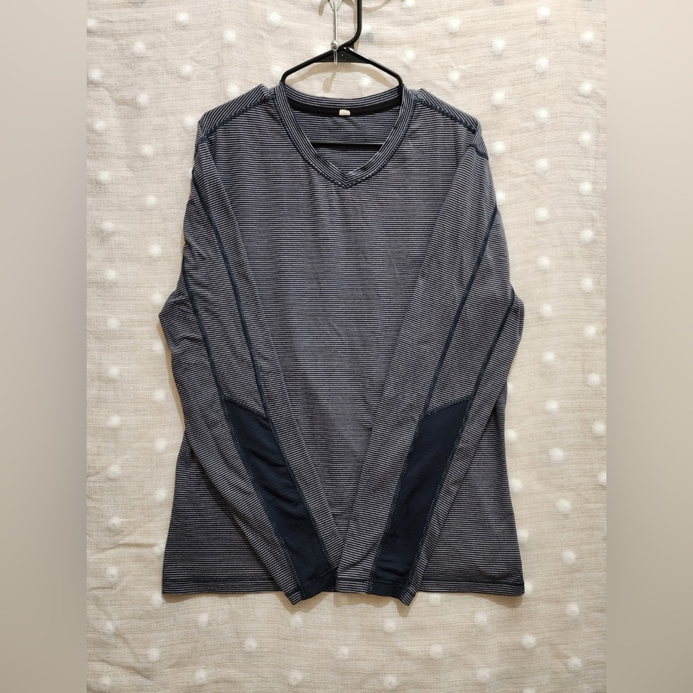 Lululemon Men's Long sleeve T-Shirt size XL